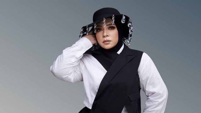 Melly Goeslaw Kumpulkan Bantuan untuk Palestina