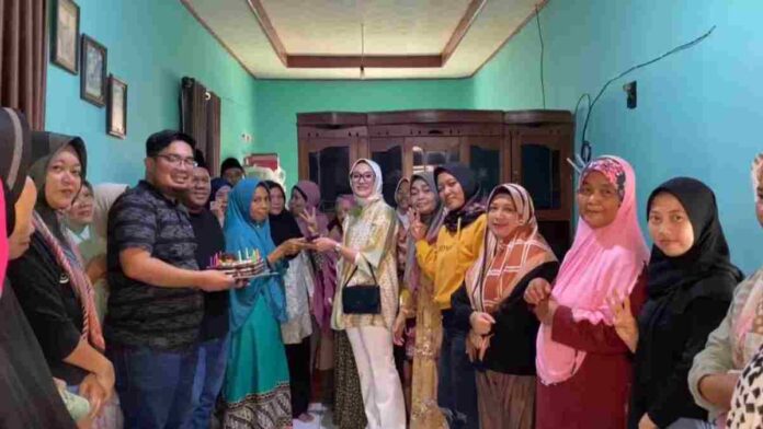 Rina Saadah Surprise ultah