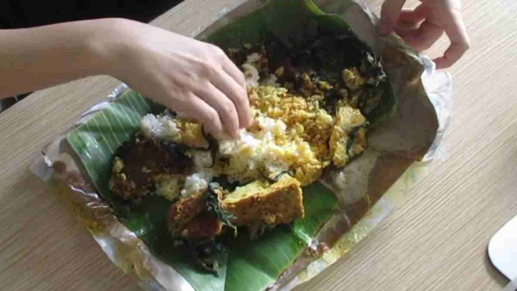 Rumah Makan Padang di Karawang