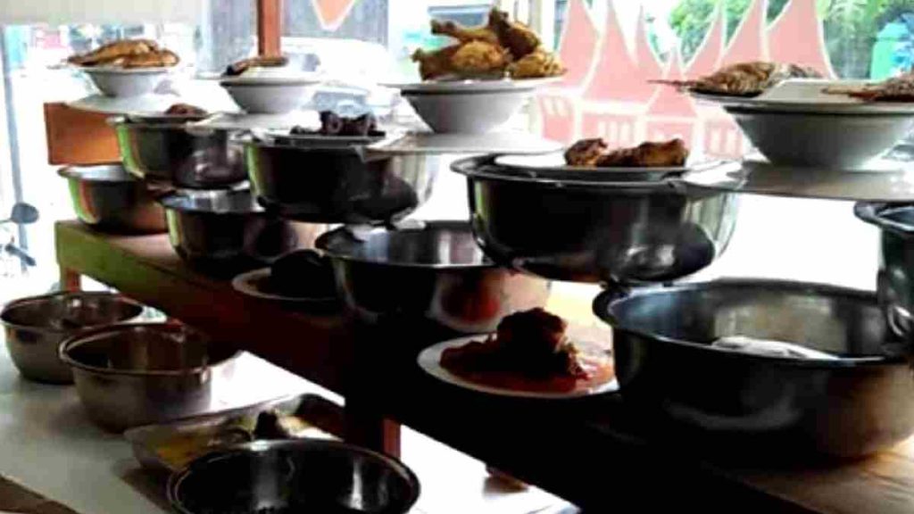 Rumah Makan Padang di Subang