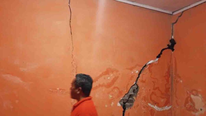 Rusak Ringan Akibat Gempa
