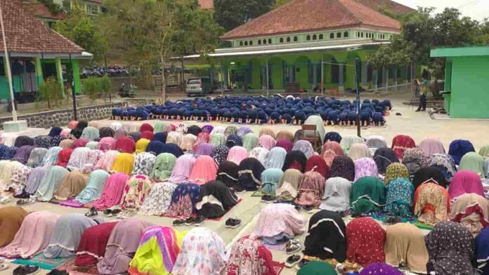 Siswa MTsN 7 Ciamis