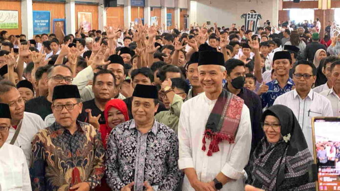 Silaturahmi ke Ponpes Darussalam dan Cijantung Ciamis, Ganjar Bahagia Dapat Nasihat Para Ulama