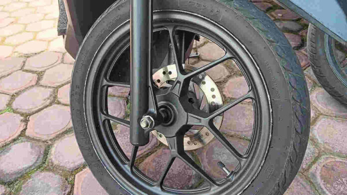 Velg Motor Retak