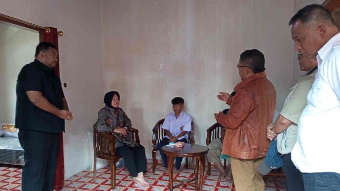 Tanggapan Mensos Tri Rismaharini Soal Program Dana Lansia Versi Gibran saat di Garut