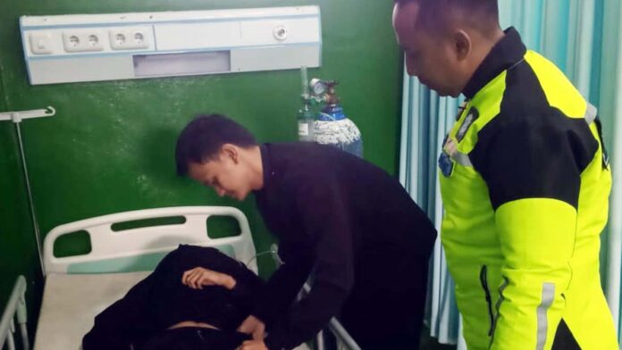 Adu Banteng Motor vs Mobil di Garut, Pemotor Luka Berat