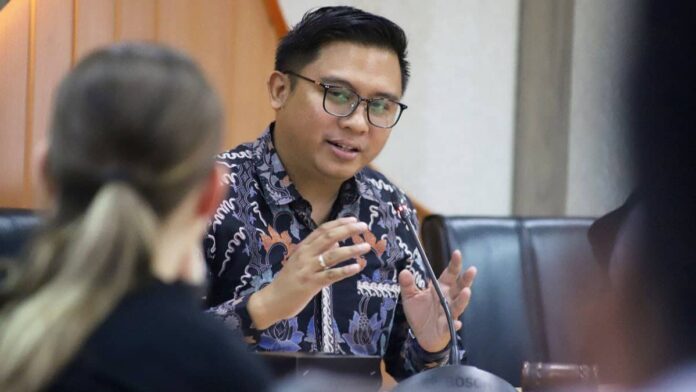 dapat menyebabkan kanker, DPRD Kota Bandung imbau warga tidak gunakan atap asbes