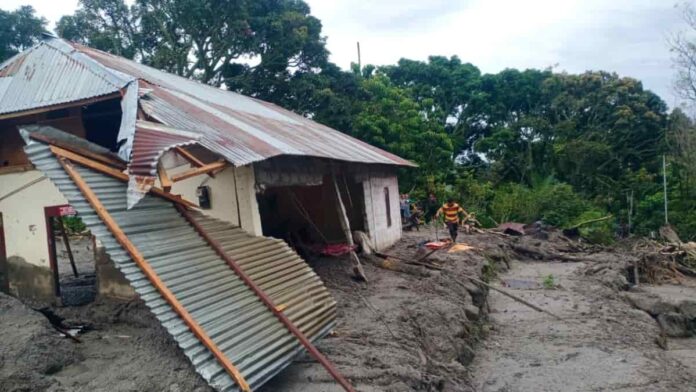 rumah rusak terdampak banjir di Kabupaten Samosir