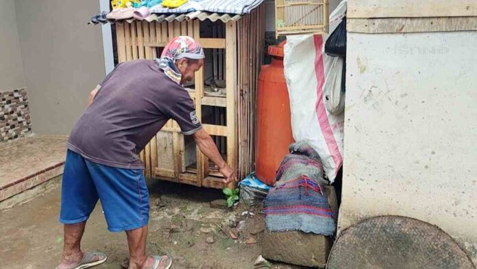 Bayi Laki-laki Baru Lahir Ditemukan Dekat Kandang Ayam di Tasikmalaya