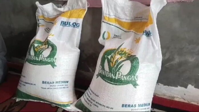 Beras Bantuan di Garut menyusut