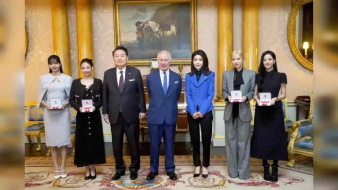 Blackpink dapat lencana MBE