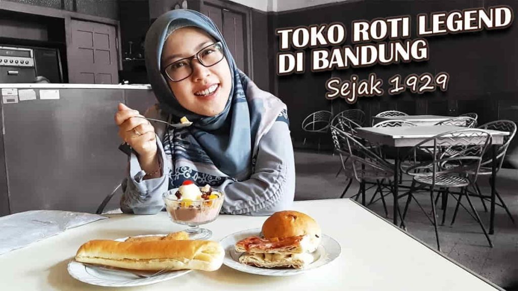 Cafe di Bandung Tempo Dulu