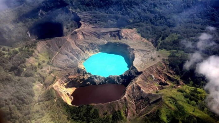 Danau Kelimutu Ende