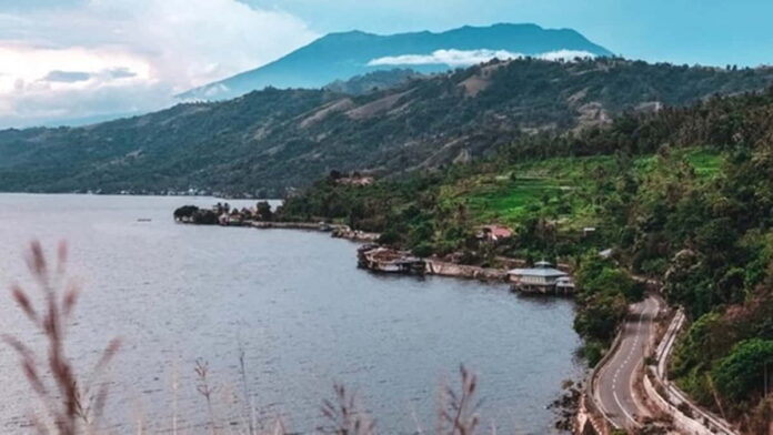 Danau Singkarak Sumatera Barat
