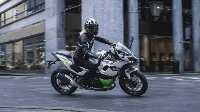Kawasaki Ninja Hybrid 451 cc