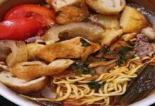 Kedai Makanan Pinggir Jalan di Sumedang