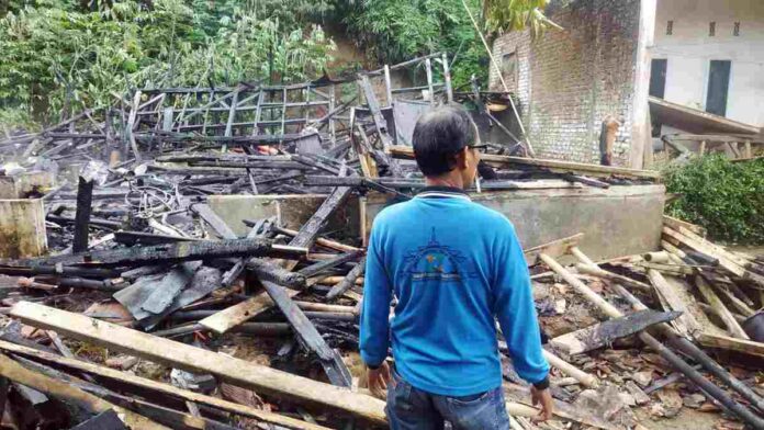 Kompor Meledak saat Pergi ke Warung, Rumah Warga di Tasikmalaya Sudah Rata