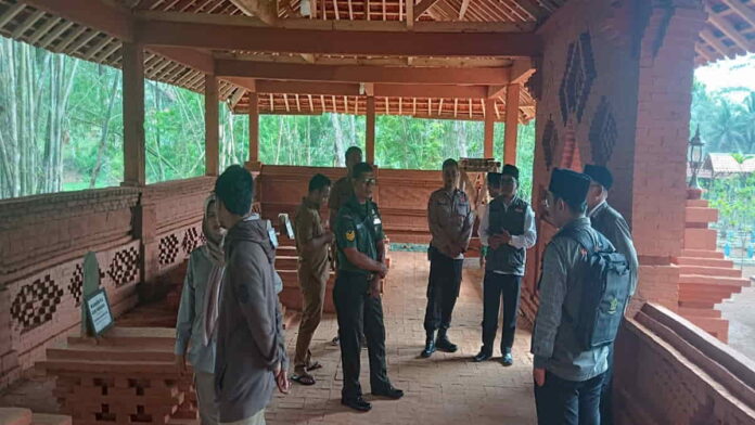 Makam Keramat di Lumbung Ciamis