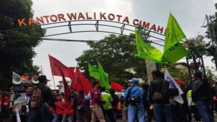 rapat pleno tripartit rekomendasi UMK Kota Cimahi tidak temukan titik temu