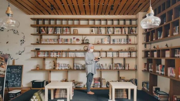 Nimna Book Cafe