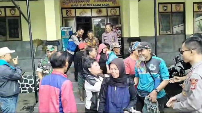 Pendaki Gunung CIkuray Garut
