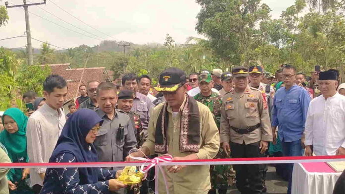 Resmikan Jembatan Ampera di Banjaranyar, Ini Pesan Bupati Ciamis
