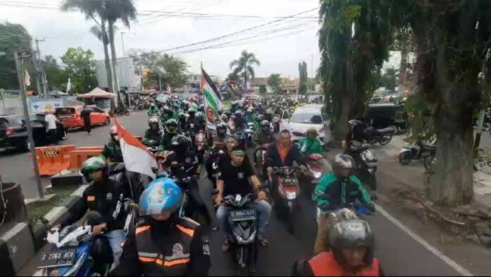 Ribuan Ojol di Garut Galang Dana untuk Rakyat Palestina