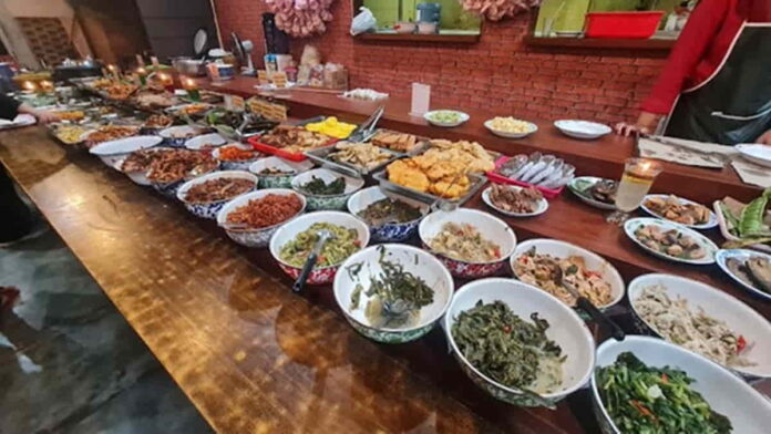 Tempat Makan Prasmanan Sunda di Bandung