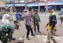 Antisipasi Banjir saat Musim Hujan, Koramil Pamarican Ciamis Bersihkan Sampah di Pusat Kota