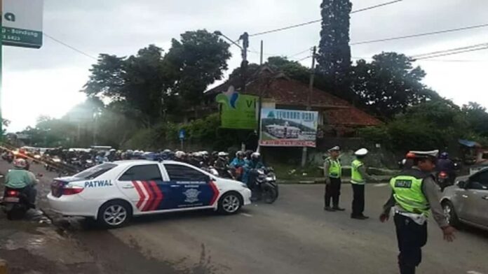 kawasan Lembang Bandung Barat Jawa Barat mulai dipenuhi wisatawan menjelang libur Nataru 2024