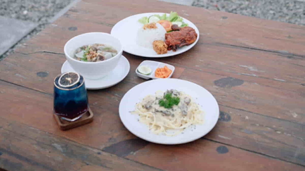 Cafe dengan Suasana Romantis di Indramayu, Lokasi Strategis