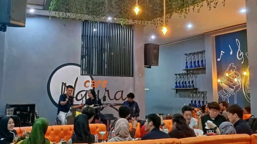 Cafe dengan Suasana Romantis di Subang, Menu Menggiurkan