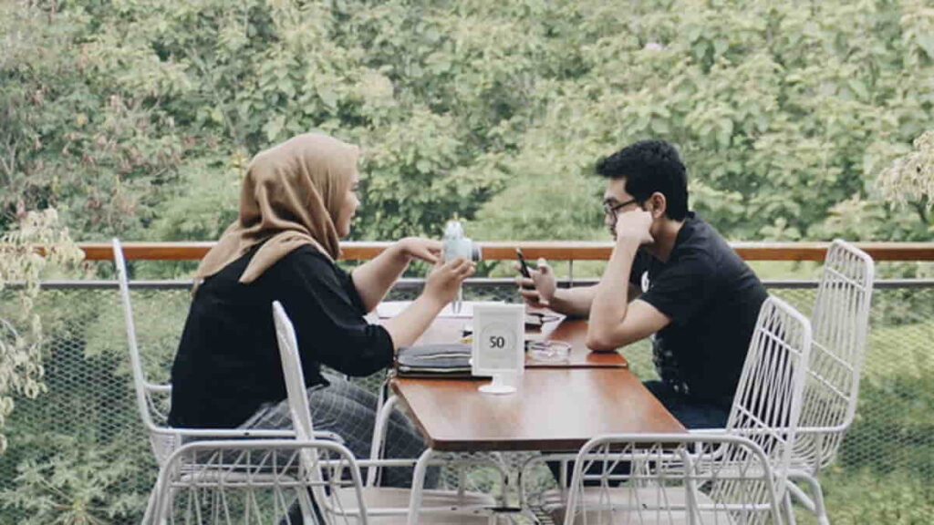 Cafe dengan Suasana Romantis di Sumedang, Nyaman dan Keren