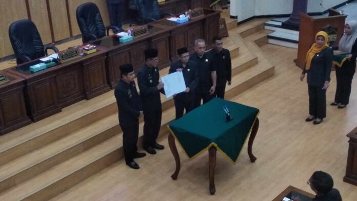 DPRD dan Bupati Ciamis Sepakati 5 Raperda