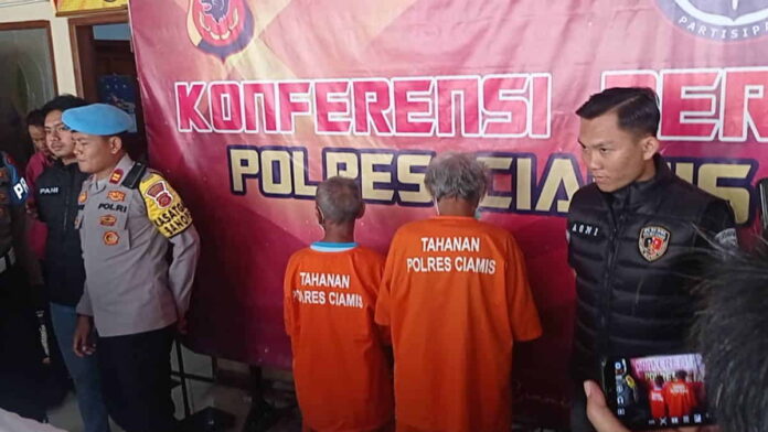 Dua orang kakek