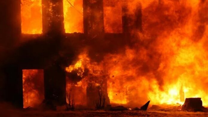 Gegara Istri Gugat Cerai, Suami Nekat Bakar Rumah di Jakarta Barat
