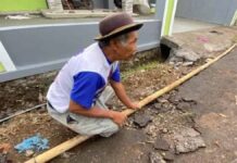 belum sepekan diperbaiki jalan penghubung di Desa Cipada kembali rusak
