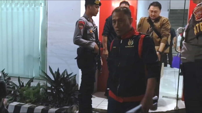 Penggeledahan Kantor BIJ Garut
