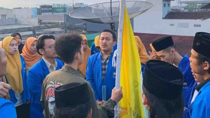 Nilai Kinerja DPRD Buruk