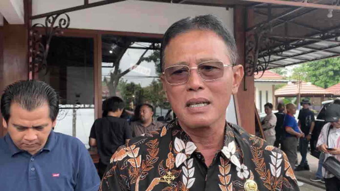 Pakai Masker di Tempat Keramaian