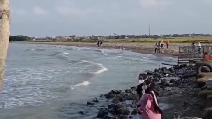 Pantai Ketapang Indramayu dengan Pasir Putih yang Memikat