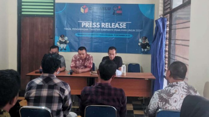 Panwascam Pangandaran Intens Awasi Pendistribusian Logistik Pemilu 2024