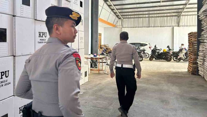 Polisi Amankan dan Jaga Ketat Objek Vital Pemilu 2024 di Garut