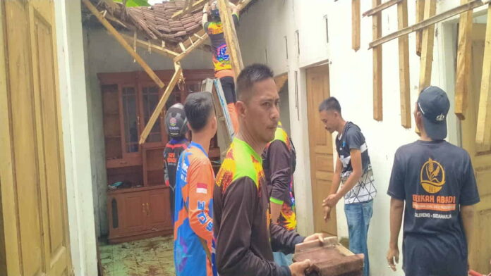 Rumah Jani di Ciamis Ambruk
