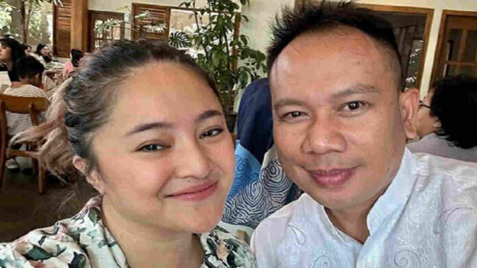 Vicky Prasetyo dan Marshanda Foto Bersama, Diisukan Kencan