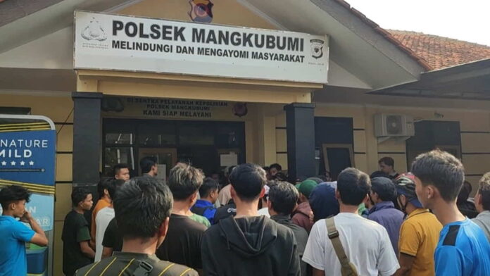 Warga Sambongpari Tasikmalaya