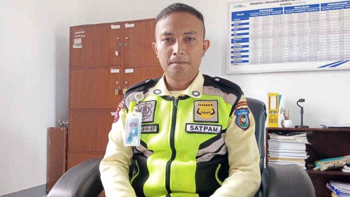 Cerita Satpam Stasiun Cibatu Garut yang Selamatkan Anak Nyaris Tertabrak Kereta Api