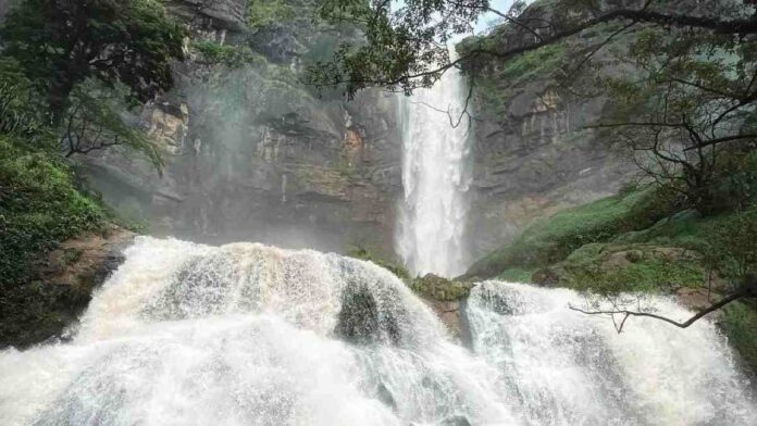 Curug Cikanteh Sukabumi, Keindahan Air Terjun Tingkat Tiga