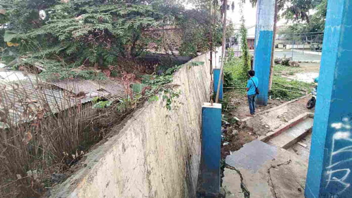 Dinding Taman Kota Banjar