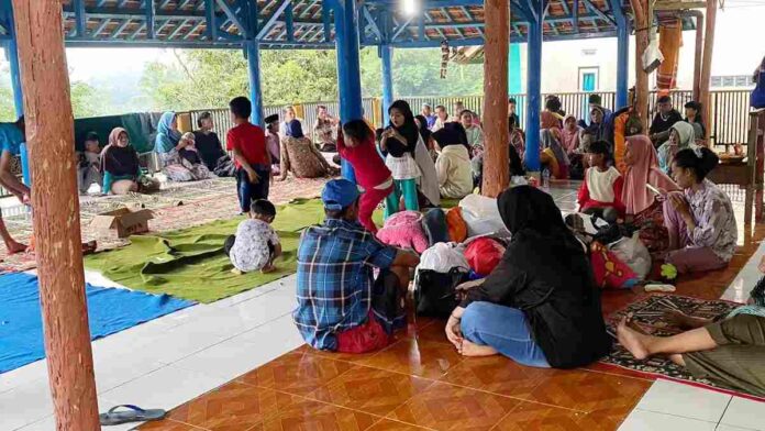 Korban Tertimbun Longsor di Subang Bertambah